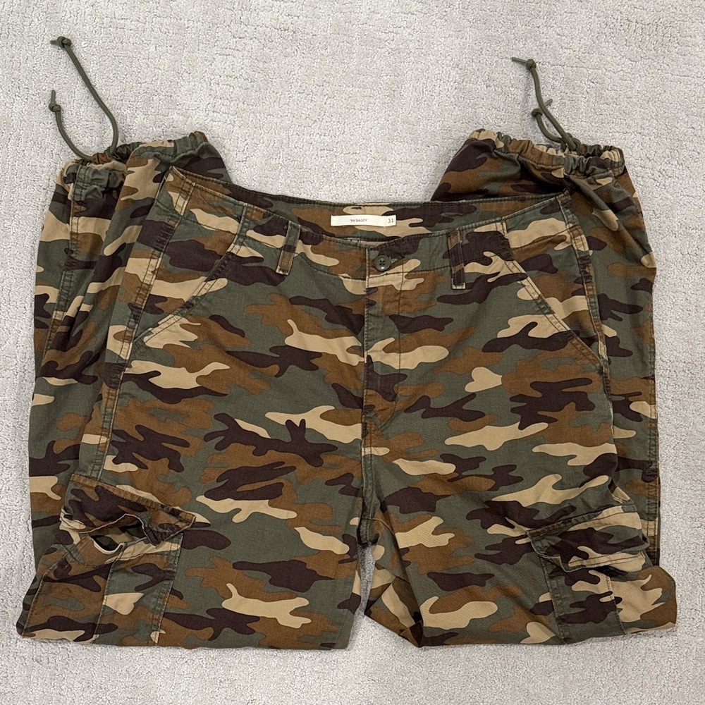 Levi’s ‘94 Baggy Cargo Pants - Picture 5 of 7